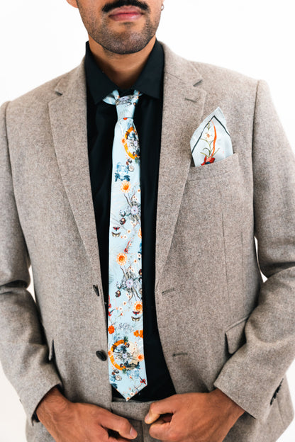 Pale blue silk tie with floral pattern 'Evolution' Men's Luxury Silk necktie – view 2