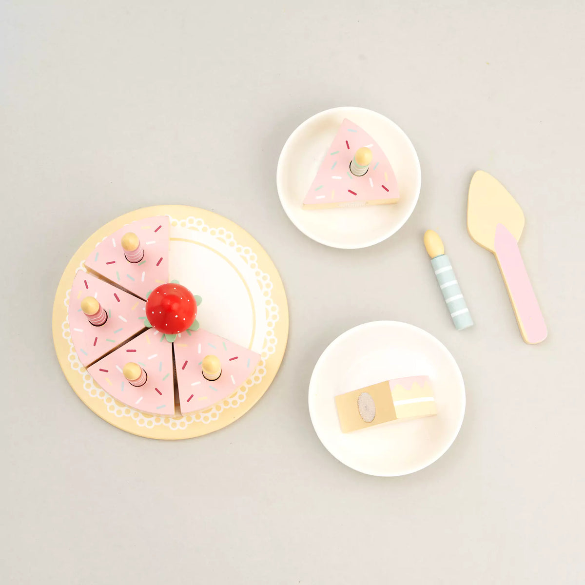 Little Baker Wooden Birthday Cake – view 2