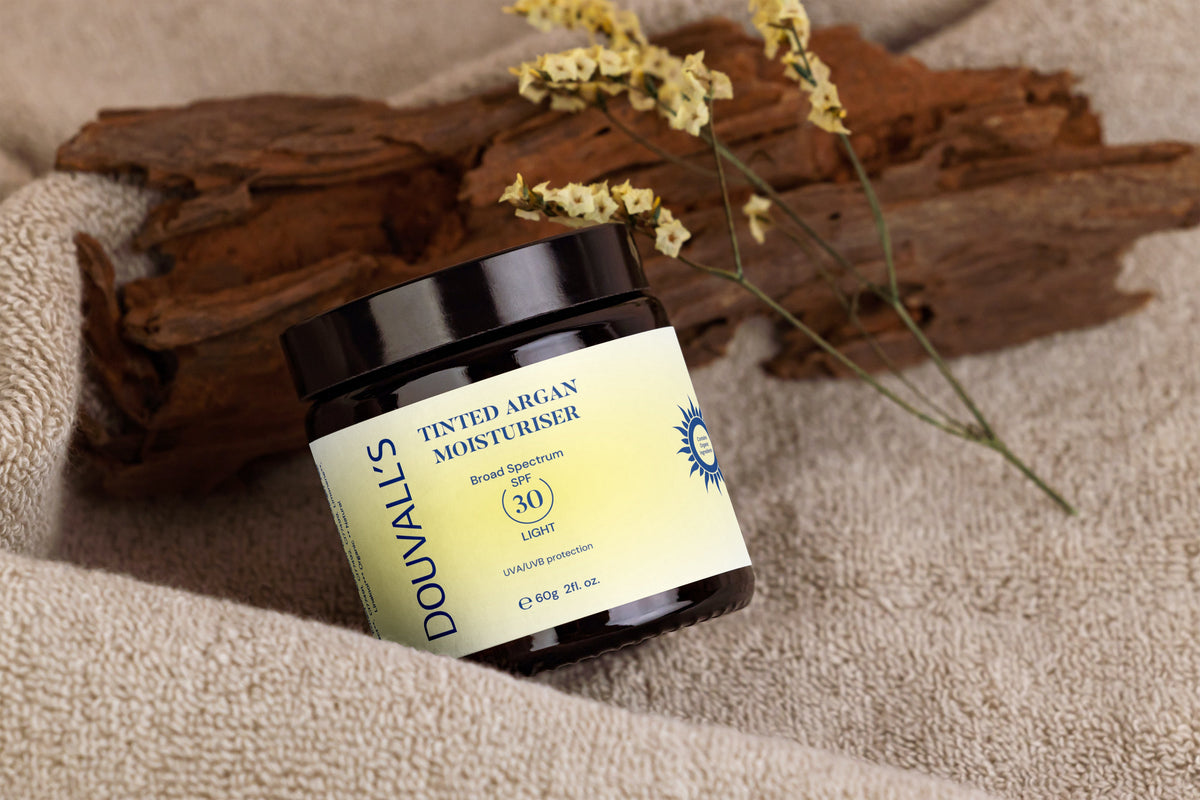 Tinted Argan Moisturiser with SPF30 Uva/uvb protection 60ml | Available in three shades – view 7