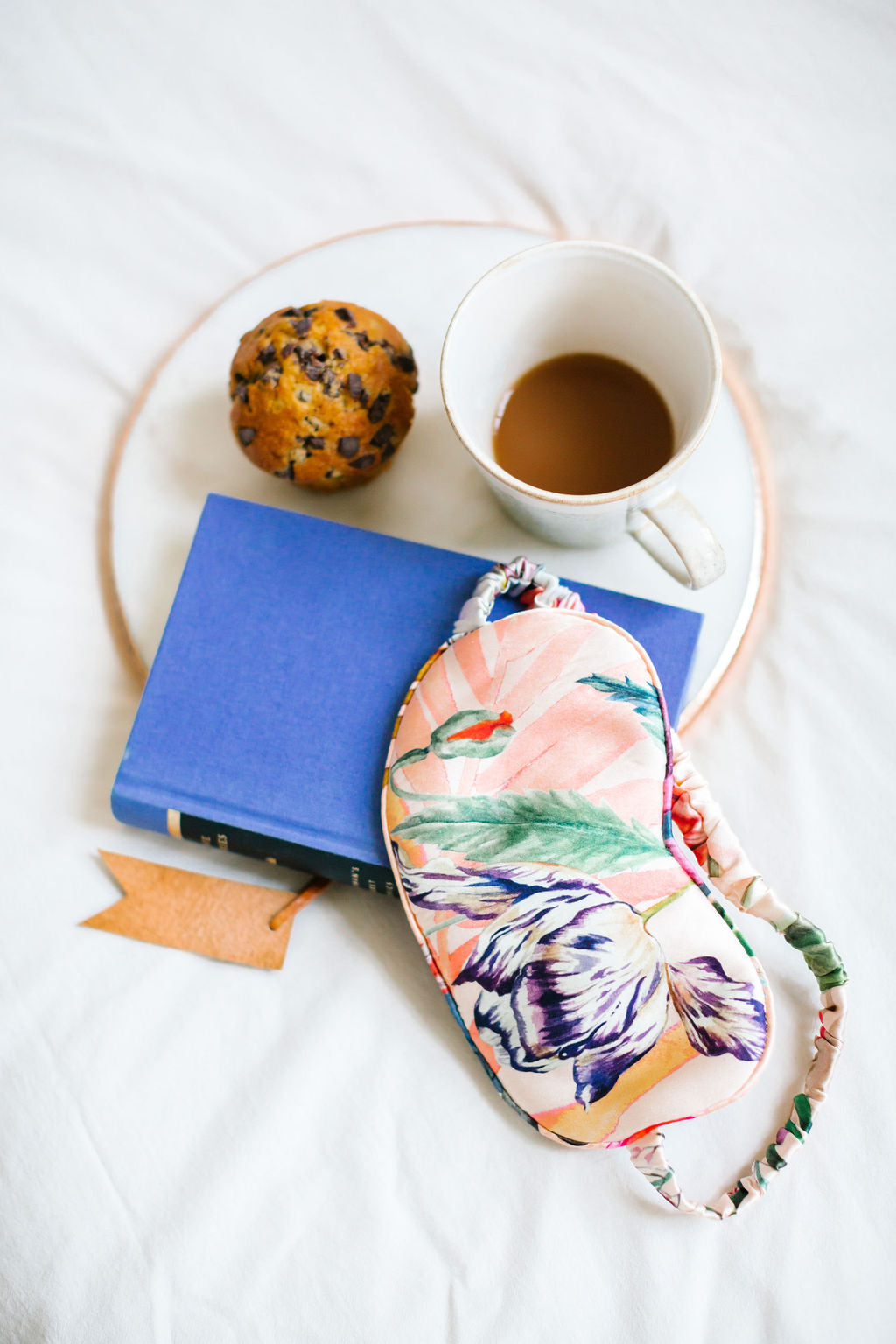 Silk eye mask with tropical floral print designs – view 6