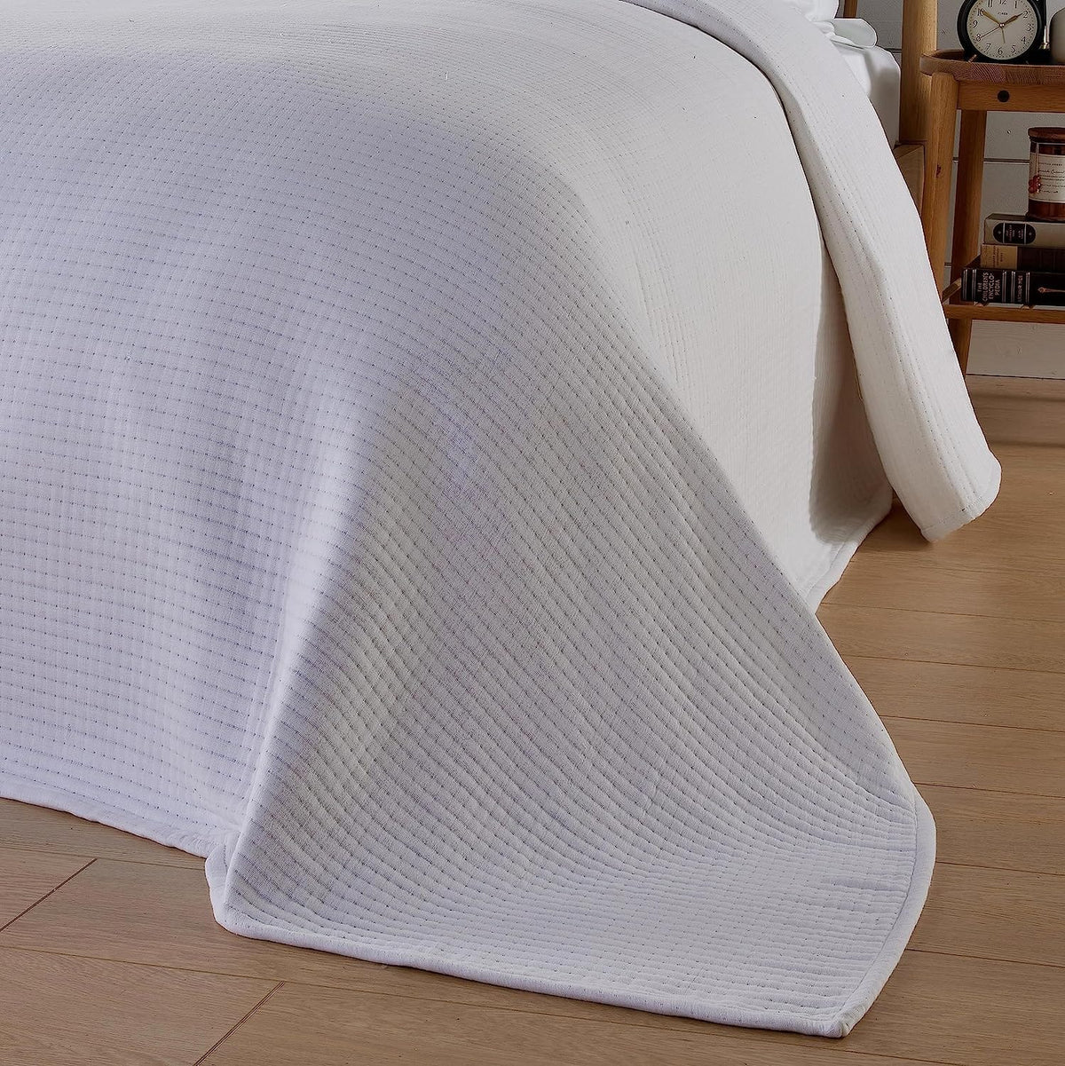 Olivia Rocco Hotel Collection Quilted Bedspread 240x260 cm White and Grey 100% Sustainable Cotton Super Soft E – view 3